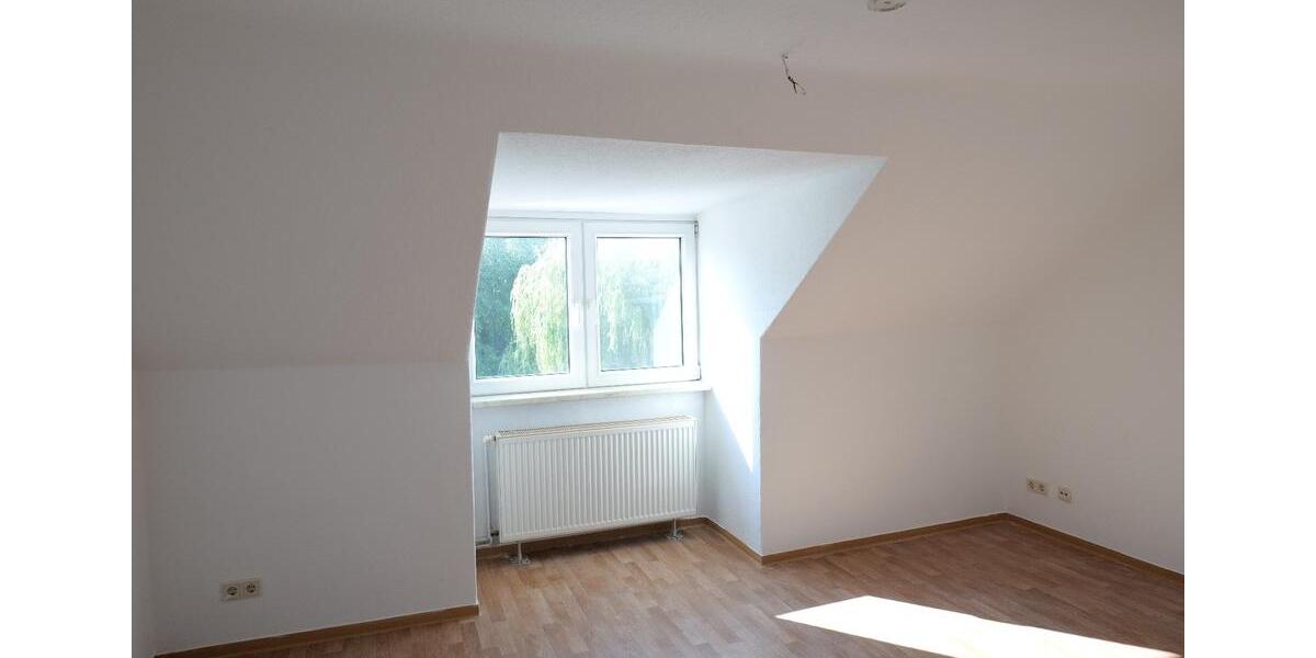 Dachgeschoßwohnung Calbe (Saale) - 2 Zimmer, 36 m&sup2;, 386&euro; | Angebot:12154952