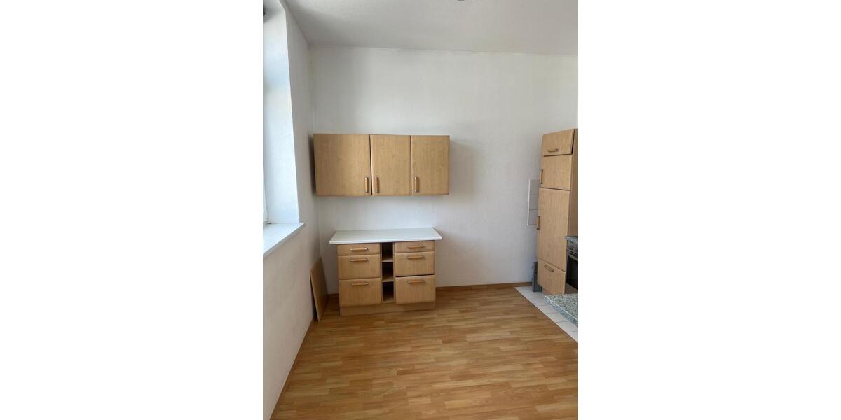 Etagenwohnung Eisenberg - 3 Zimmer, 70 m&sup2;, 630&euro; | Angebot:24524293