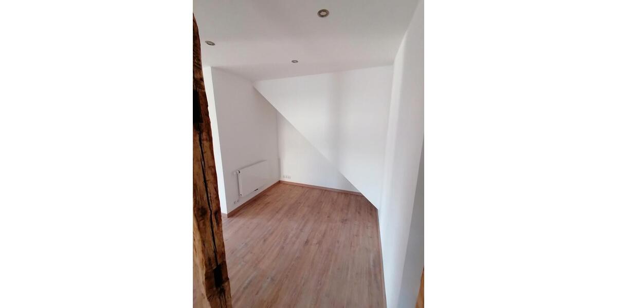 Dachgeschoßwohnung Sonneberg - 2 Zimmer, 62 m&sup2;, 590&euro; | Angebot:25976122