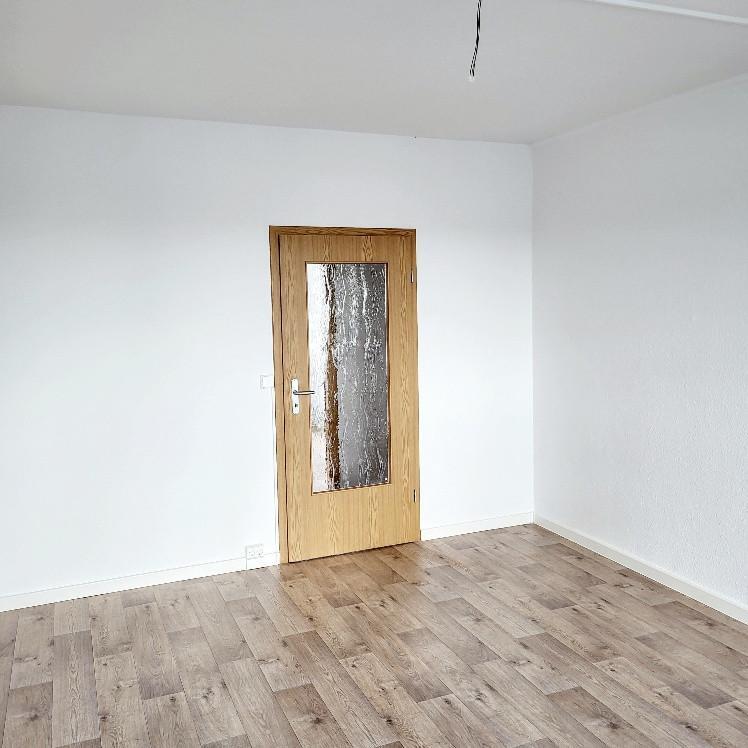 Geräumige 3-Raum-Wohnung mit großem BadeZimmer