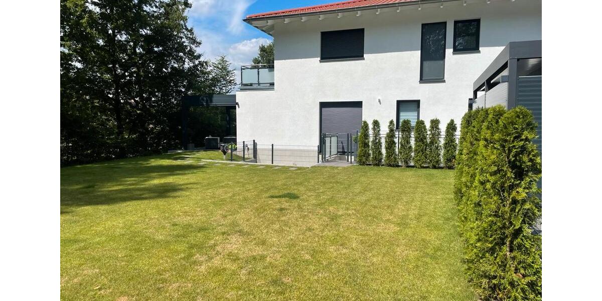 Doppelhaushälfte Lauf an der Pegnitz - 9 Zimmer, 191 m&sup2;, 1.900&euro; | Angebot:25204857