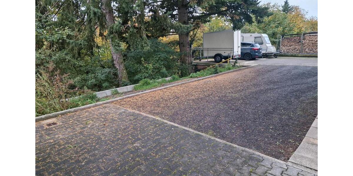 EG Wohnung 2 Garagen 4 Stellplätze Garten 3 zimmer