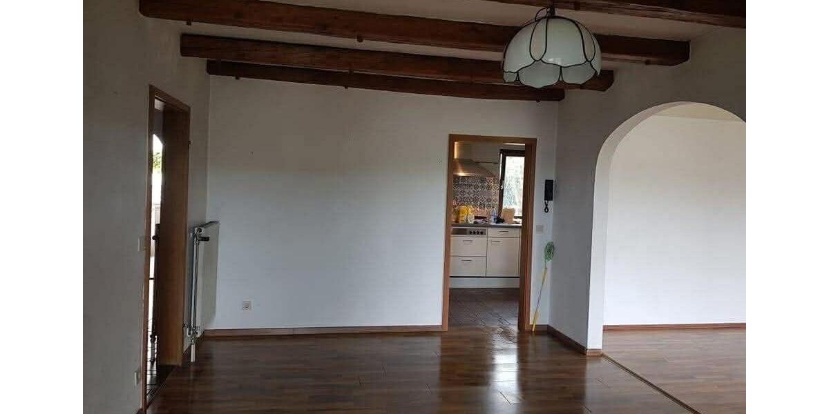 Einfamilienhaus Weiden in der Oberpfalz - 5 Zimmer, 185 m&sup2;, 2.250&euro; | Angebot:24666950