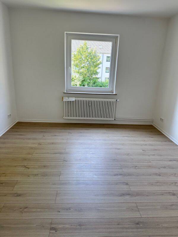 Helle, gepflegte 2-Zimmer-Wohnung zum 16.07. zu vermieten!