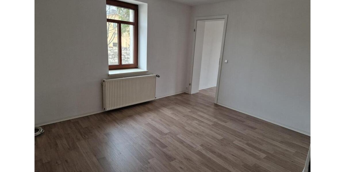 Etagenwohnung Staßfurt - 4 Zimmer, 94 m&sup2;, 611&euro; | Angebot:25547092