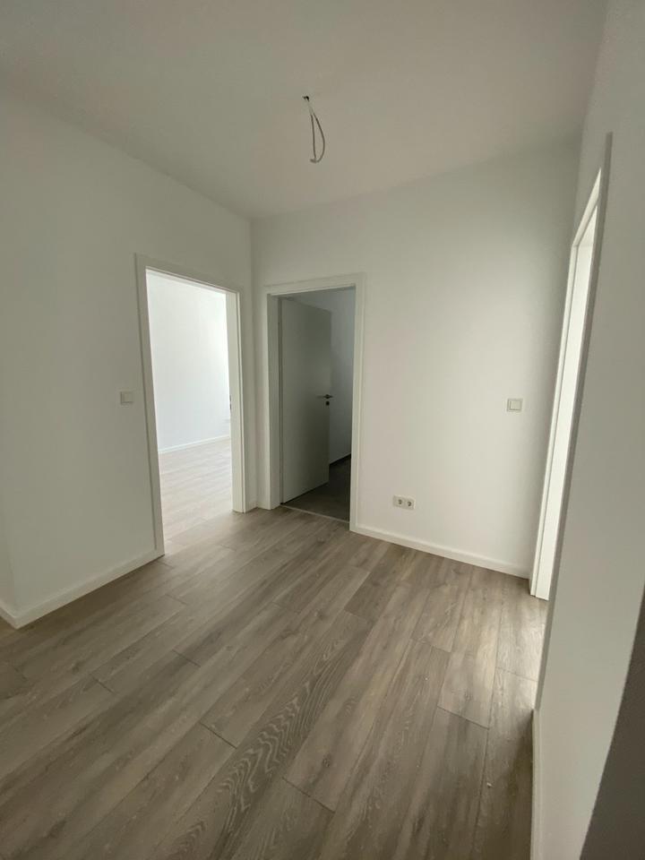 Helle neu sanierte 3-4 ZKB Wohnungen im Erstbezug