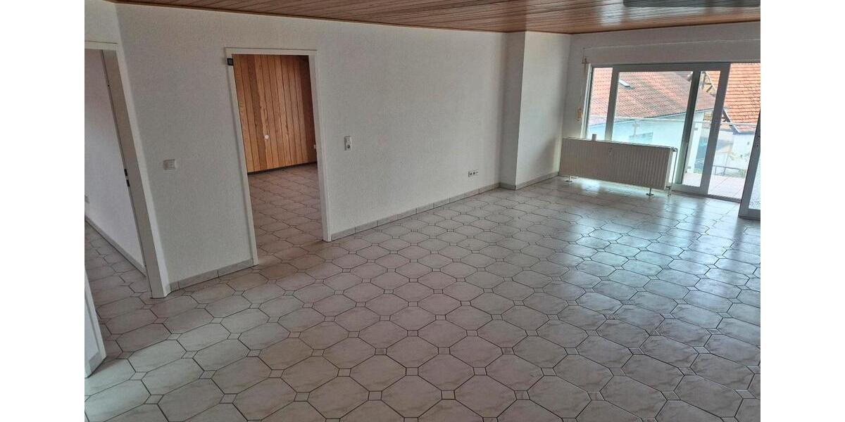 Freigericht–Somborn Ortsmitte| Helle 4-Zimmer-Wohnung im 2. OG 4 zimmer