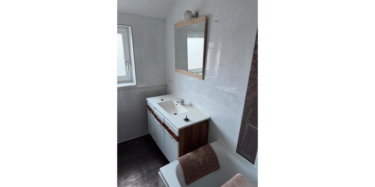 Wohnen auf Zeit Villingen-Schwenningen Schwenningen - 6 Zimmer, 205 m&sup2;, 450&euro; | Angebot:26594591