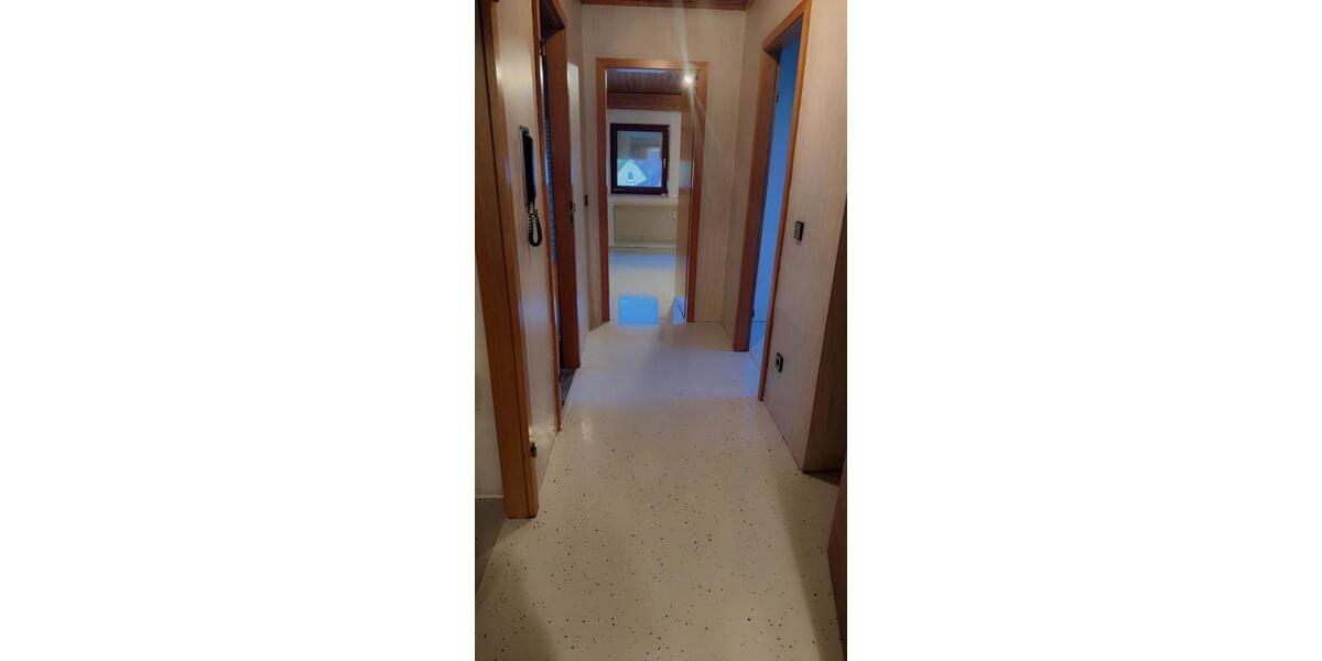 Dachgeschoßwohnung Tuttlingen - 3 Zimmer, 70 m&sup2;, 750&euro; | Angebot:26689048
