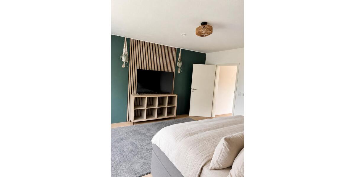 Dachgeschoßwohnung Uplengen - 5 Zimmer, 145 m&sup2;, 1.150&euro; | Angebot:26640652