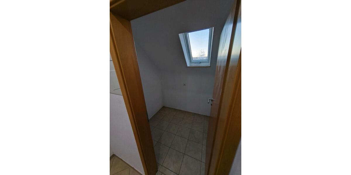 Dachgeschoßwohnung Großhabersdorf - 2 Zimmer, 62 m&sup2;, 850&euro; | Angebot:26039136