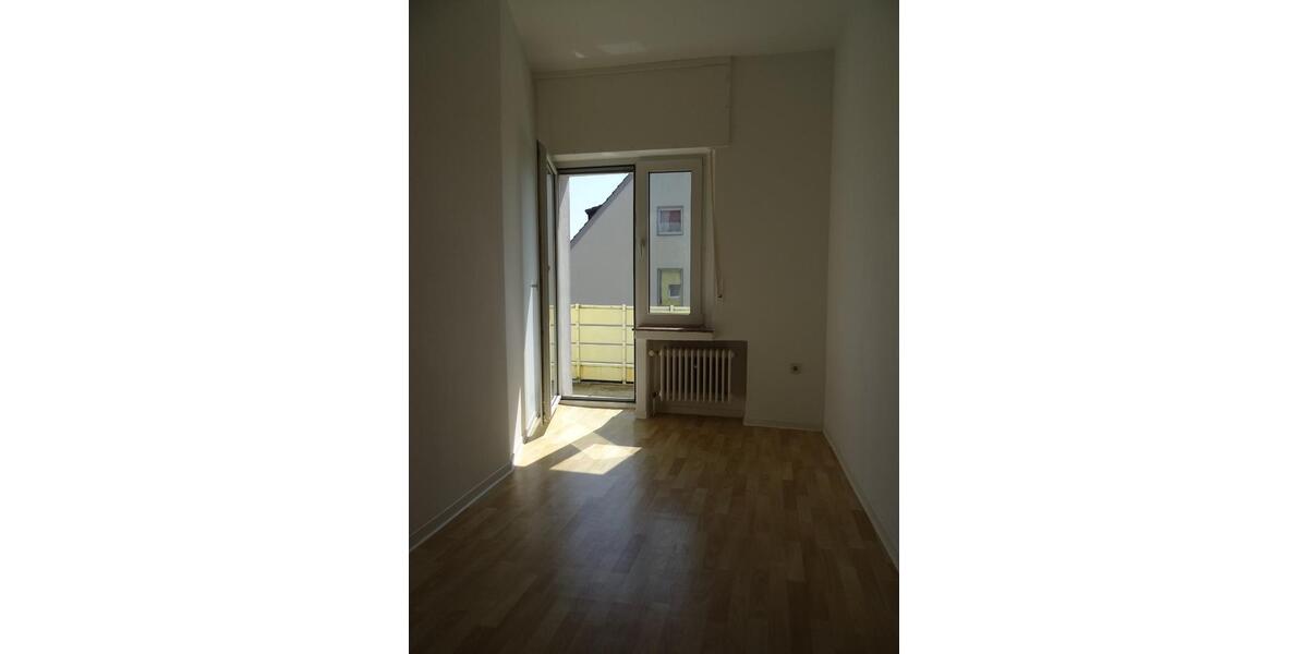 3,5-Zimmer-Wohnung mit Tageslichtbad und Süd-Balkon 3 zimmer