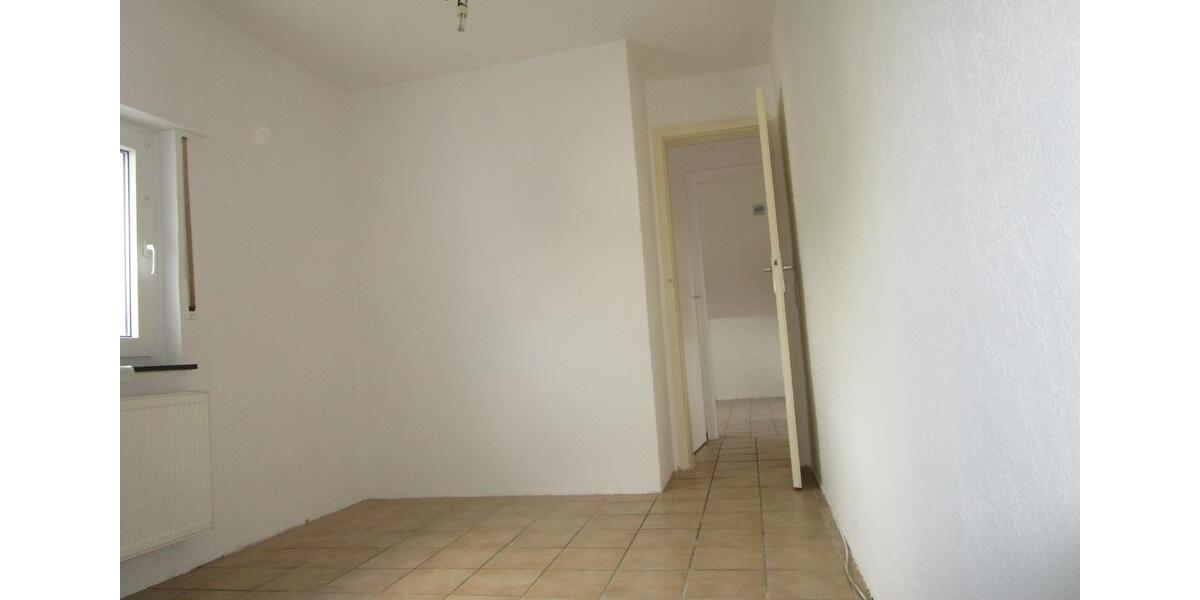 Dachgeschoßwohnung Weinheim - 3 Zimmer, 75 m&sup2;, 900&euro; | Angebot:25920949