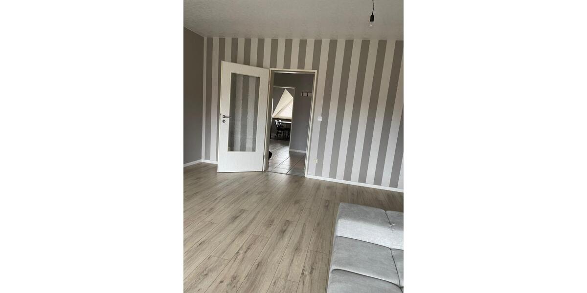 Dachgeschoßwohnung Neuenkirchen - 3 Zimmer, 82 m&sup2;, 610&euro; | Angebot:25928041