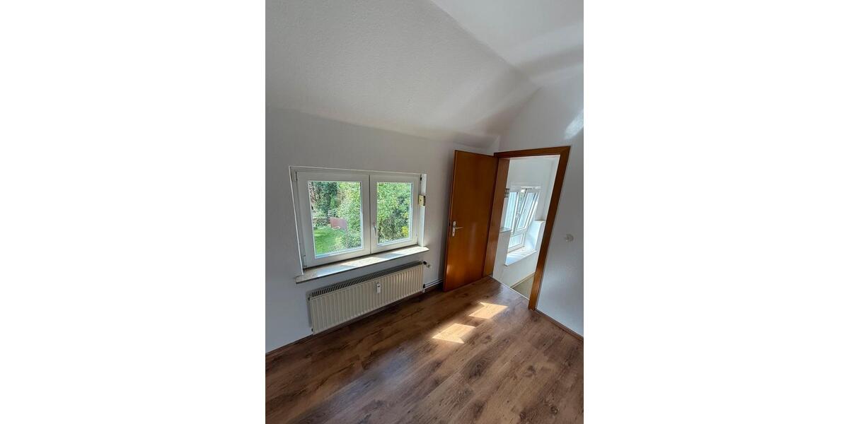 Etagenwohnung Singhofen - 5 Zimmer, 120 m&sup2;, 1.000&euro; | Angebot:26592201