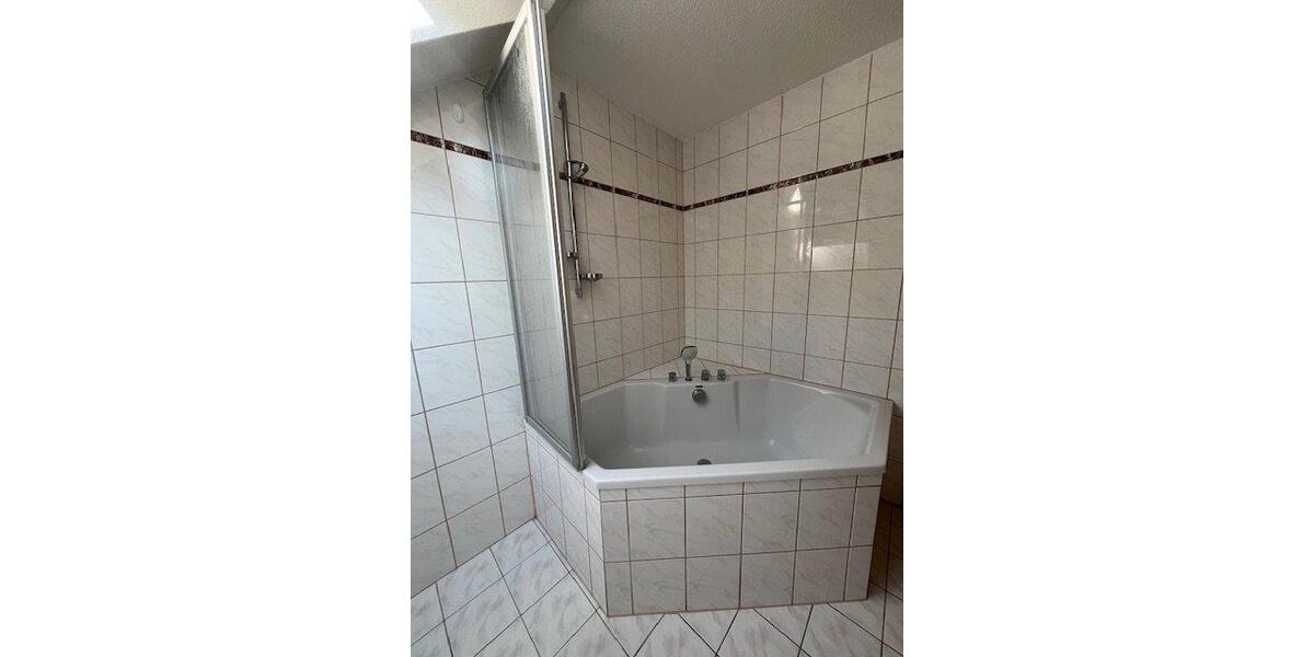 Etagenwohnung Meißen - 3 Zimmer, 85 m&sup2;, 680&euro; | Angebot:26515935
