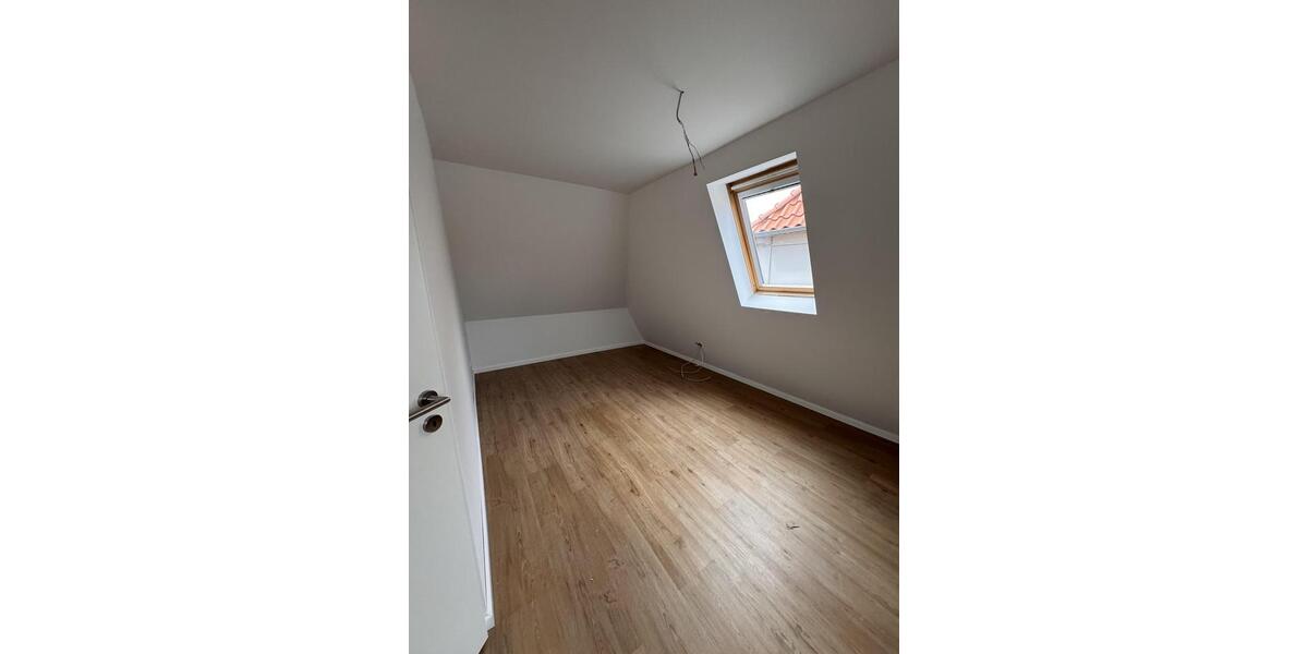 Erdgeschoßwohnung Neustadt in Holstein - 4 Zimmer, 120 m&sup2;, 1.300&euro; | Angebot:25872288