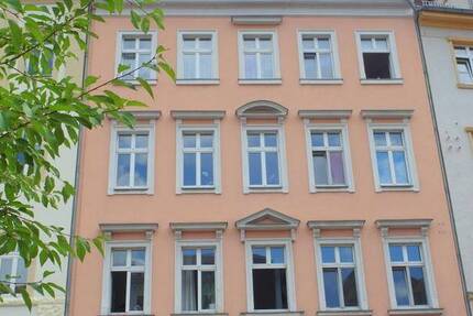 Ab Oktober 2025: Kleine SingleWohnung mit Balkon (Hofseite), Schlafecke, Laminatboden und Badewanne
