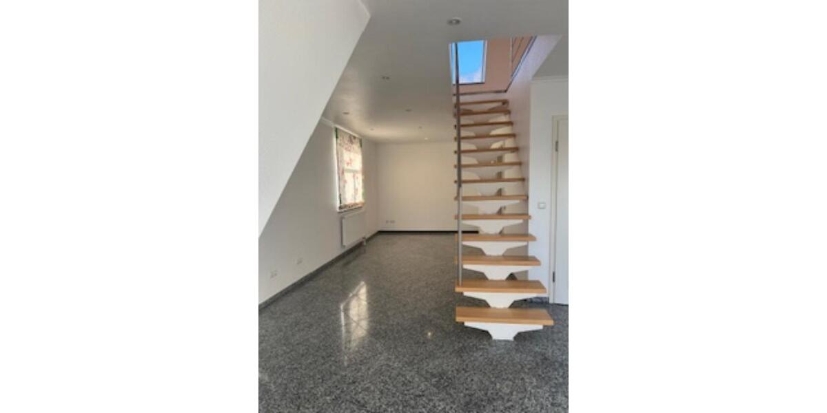 Dachgeschoßwohnung Kiel Elmschenhagen - 3 Zimmer, 104 m&sup2;, 1.200&euro; | Angebot:25717953