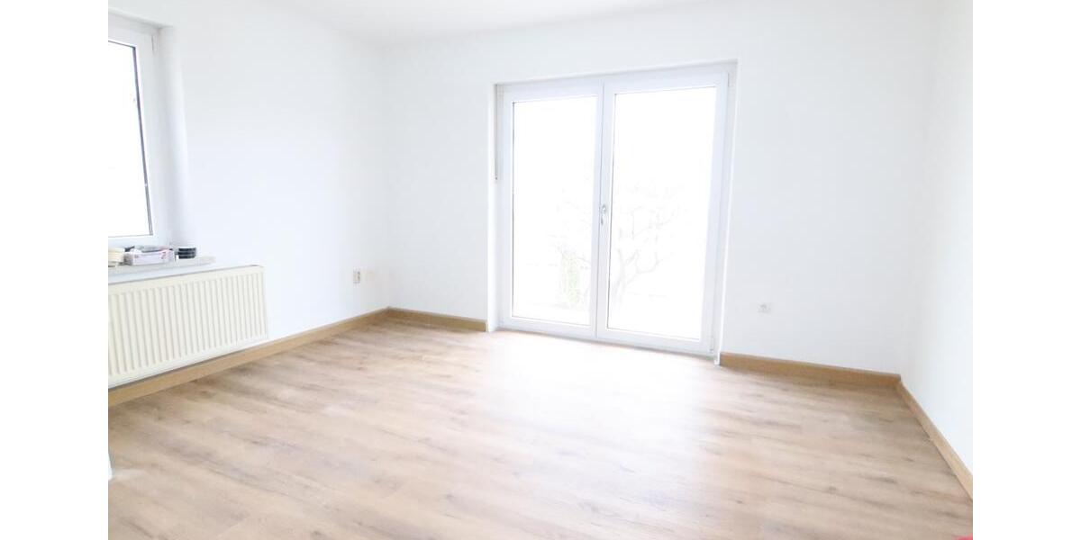 Hochparterre Cham - 3 Zimmer, 80 m&sup2;, 750&euro; | Angebot:24619158