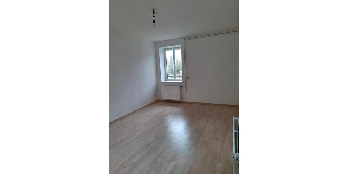 Etagenwohnung Duderstadt - 3 Zimmer, 100 m&sup2;, 700&euro; | Angebot:25900132