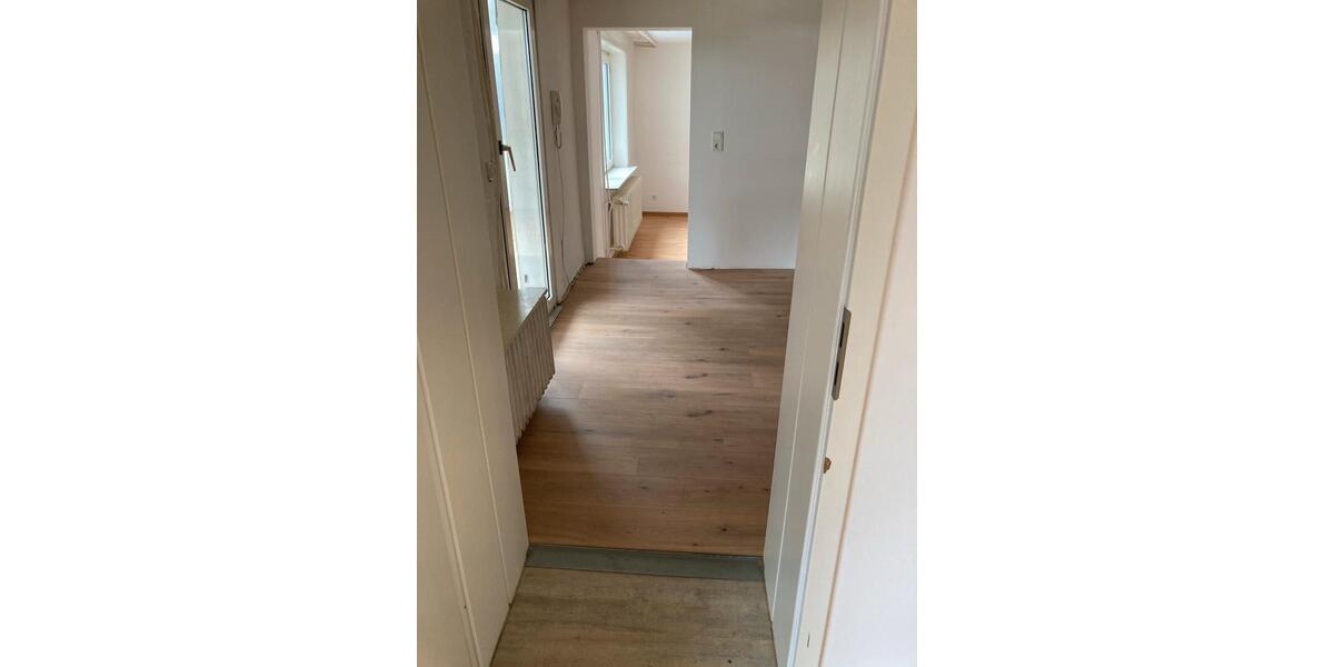 Etagenwohnung Wolfhagen - 6 Zimmer, 142 m&sup2;, 780&euro; | Angebot:26285052