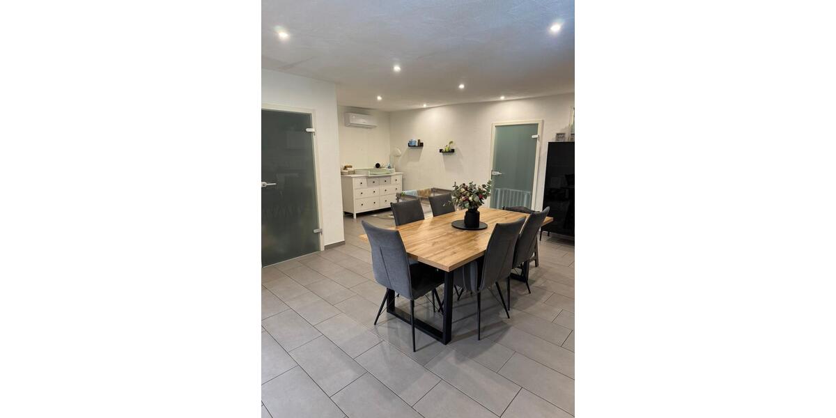 Etagenwohnung Lemberg - 2 Zimmer, 88 m&sup2;, 700&euro; | Angebot:24976225