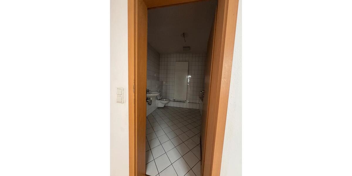 Etagenwohnung Altenburg - 5 Zimmer, 106 m&sup2;, 636&euro; | Angebot:25999857