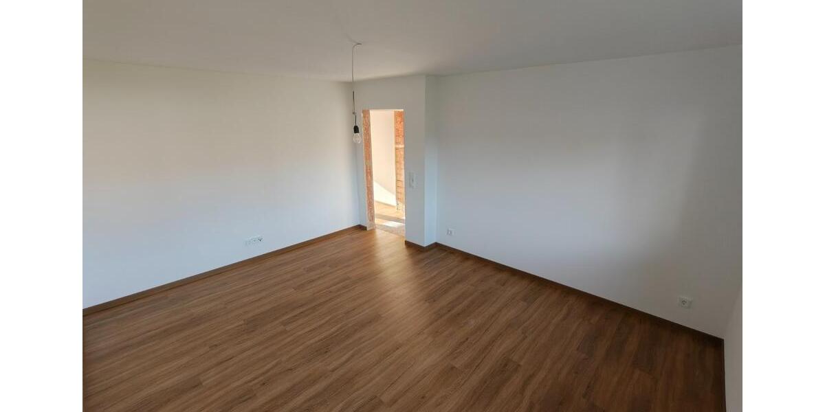 Kernsanierte 4-Zimmer-Wohnung im 1.OG in Ascha - Mit Einbauküche 4 zimmer