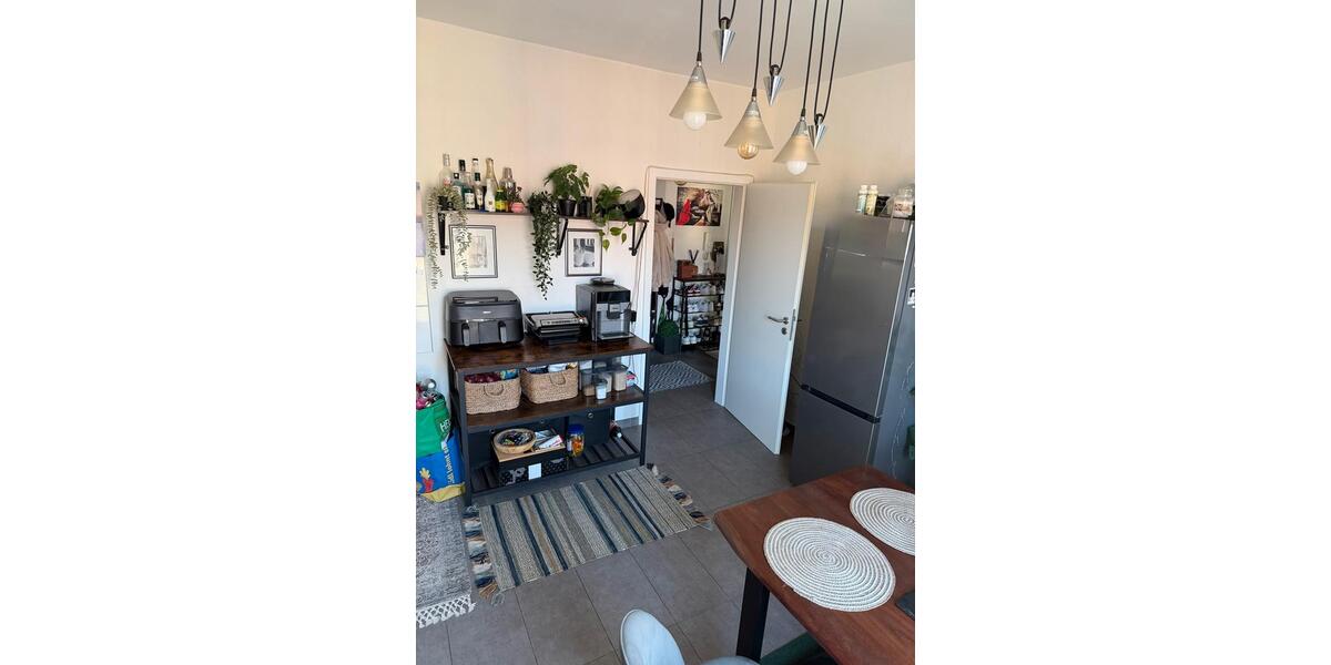 Etagenwohnung Kassel - 2 Zimmer, 60 m&sup2;, 600&euro; | Angebot:25873638