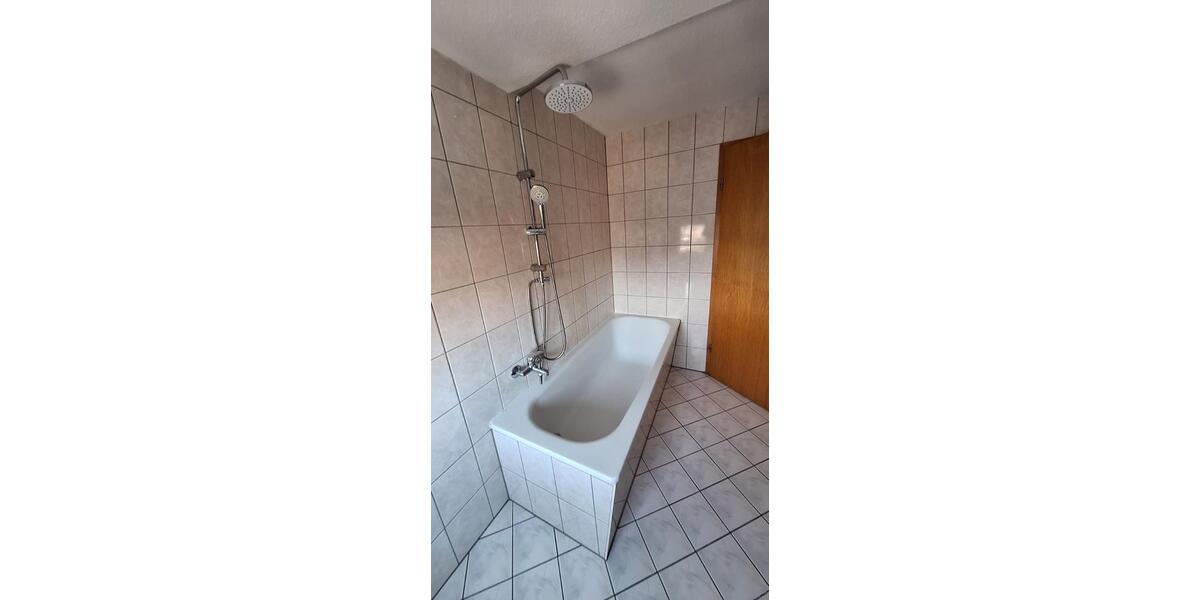 Dachgeschoßwohnung Hohenstein-Ernstthal Ernstthal - 3 Zimmer, 54 m&sup2;, 320&euro; | Angebot:24793879