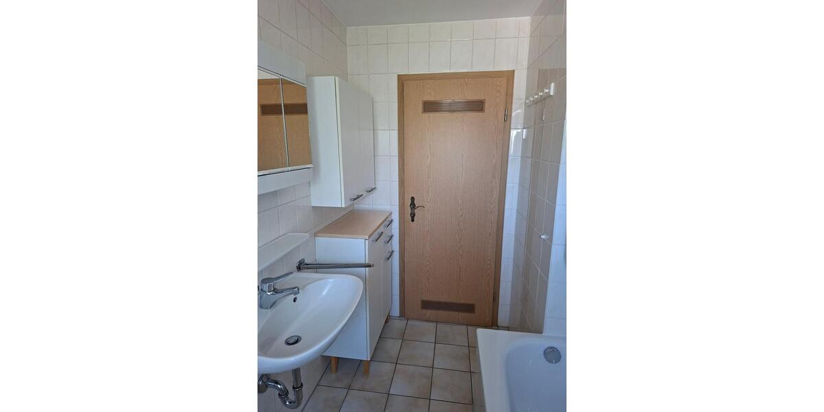 Etagenwohnung Ampfing - 2 Zimmer, 57 m&sup2;, 570&euro; | Angebot:26699666