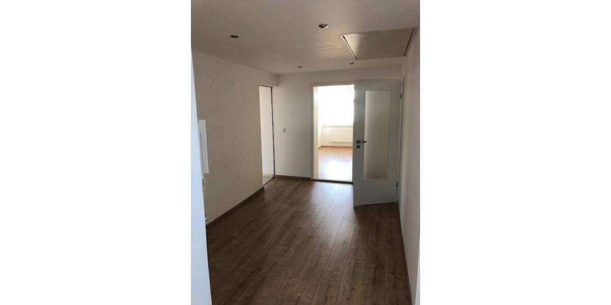 Dachgeschoßwohnung Mügeln - 3 Zimmer, 96 m&sup2;, 530&euro; | Angebot:24389831