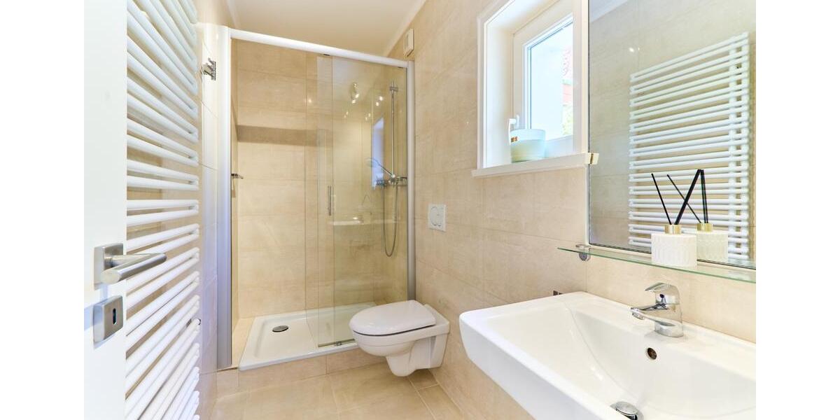 Reihenhaus Scharbeutz - 6 Zimmer, 123 m&sup2;, 1.800&euro; | Angebot:23806379