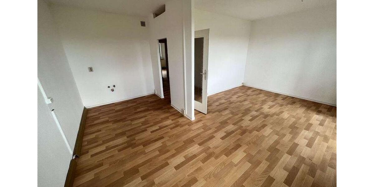 Etagenwohnung Suhl - 3 Zimmer, 54 m&sup2;, 299&euro; | Angebot:25918457