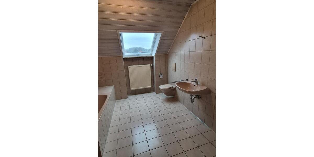 Dachgeschoßwohnung Oberviechtach - 5 Zimmer, 125 m&sup2;, 1.000&euro; | Angebot:26613613