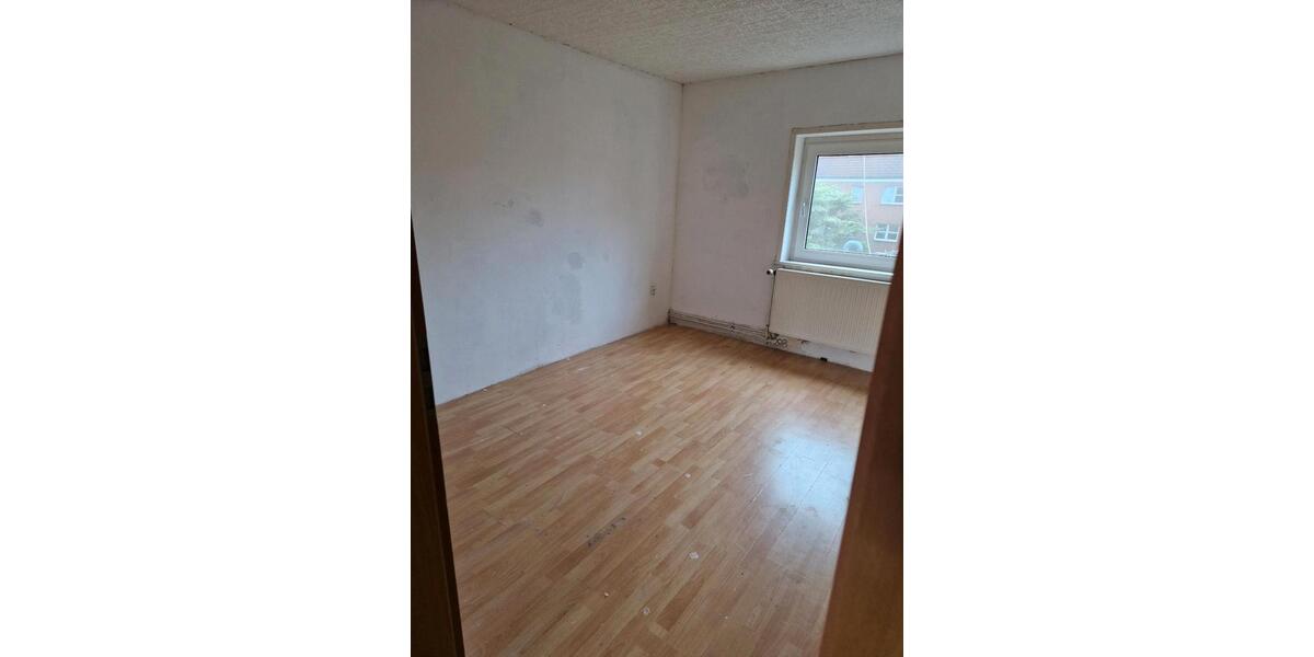 Dachgeschoßwohnung Helmstedt - 3 Zimmer, 70 m&sup2;, 430&euro; | Angebot:24383344