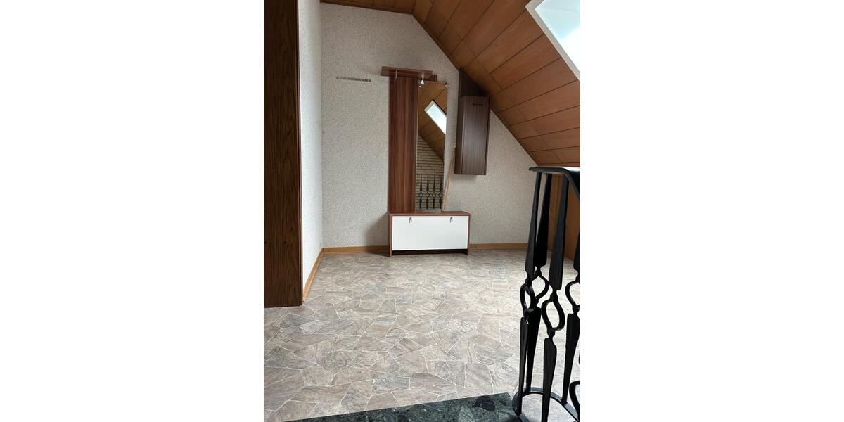 Dachgeschoßwohnung Braunschweig Wabe-Schunter-Beberbach - 2 Zimmer, 100 m&sup2;, 850&euro; | Angebot:26209878