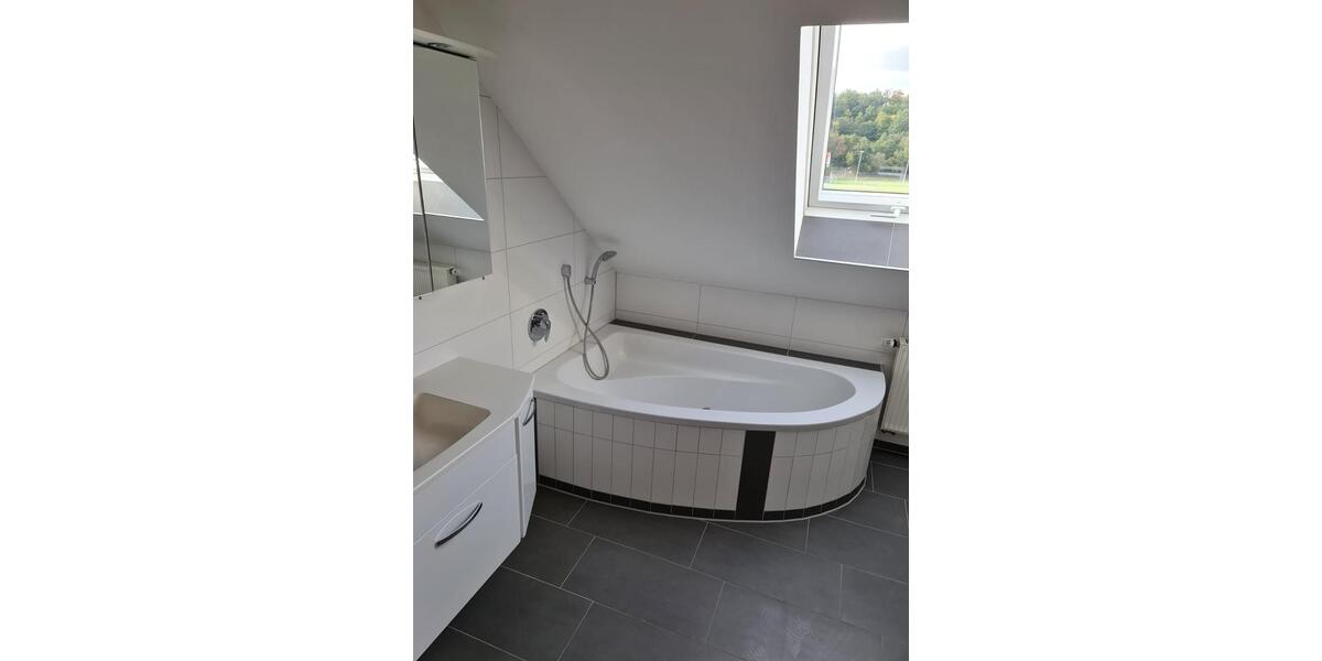 Dachgeschoßwohnung Melsungen - 3 Zimmer, 80 m&sup2;, 750&euro; | Angebot:25589192