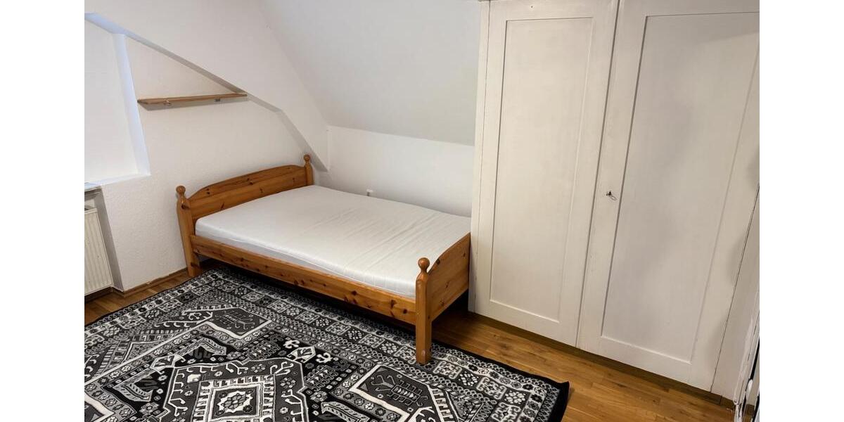 Wohnen auf Zeit Burgau - 4 Zimmer, 200 m&sup2;, 550&euro; | Angebot:24775073