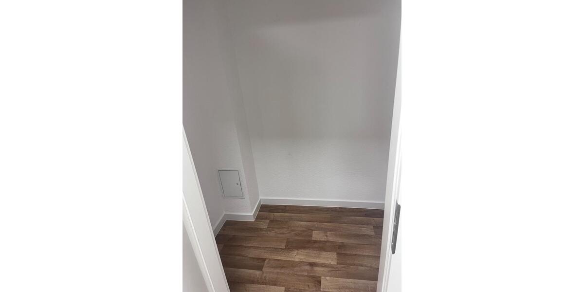 Erdgeschoßwohnung Greifswald - 3 Zimmer, 93 m&sup2;, 1.300&euro; | Angebot:26232566