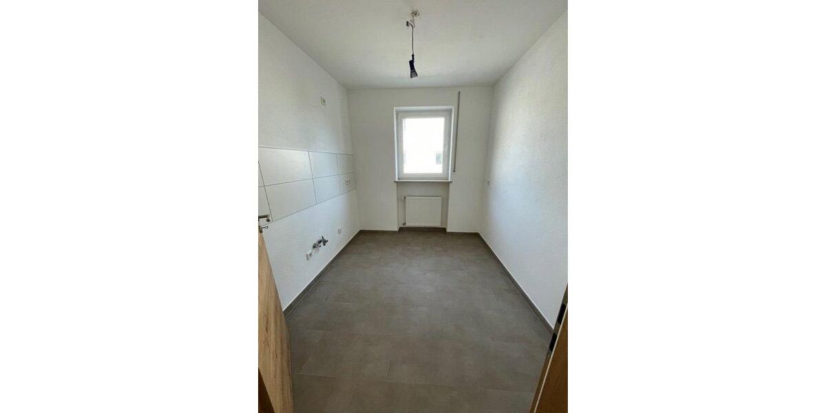 Erdgeschoßwohnung Straubing - 4 Zimmer, 103 m&sup2;, 850&euro; | Angebot:26635417