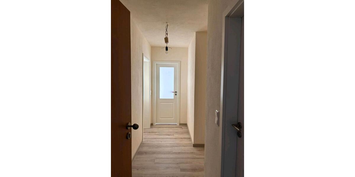 Erdgeschoßwohnung Bad Elster - 2 Zimmer, 60 m&sup2;, 390&euro; | Angebot:25369425