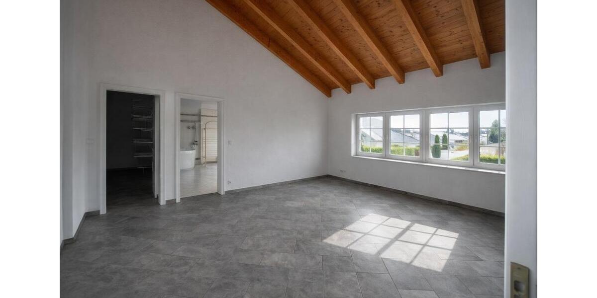 Etagenwohnung Großbeeren - 4 Zimmer, 155 m&sup2;, 2.190&euro; | Angebot:25980901