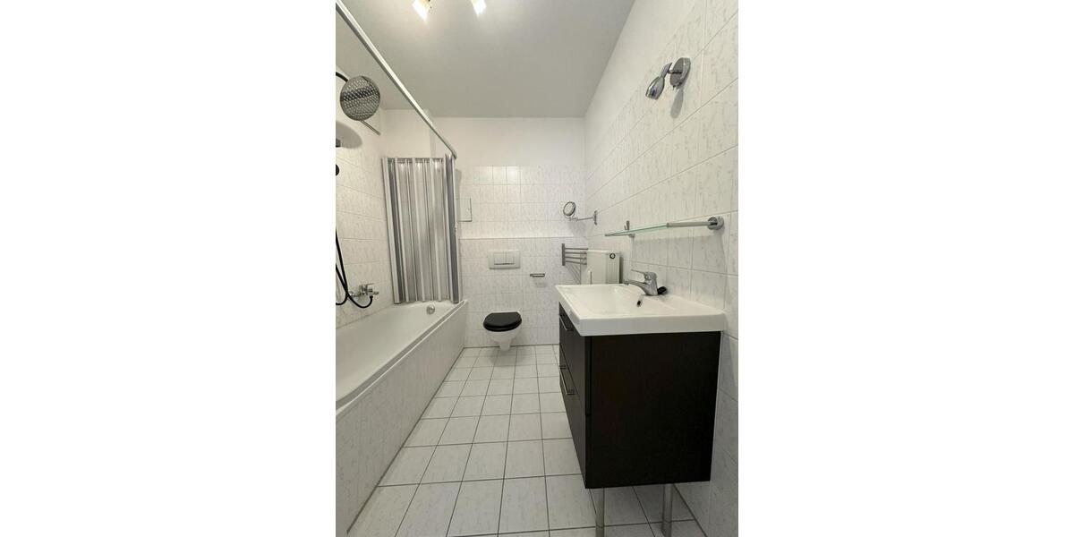 Dachgeschoßwohnung Frankfurt (Oder) - 4 Zimmer, 108 m&sup2;, 680&euro; | Angebot:24940618