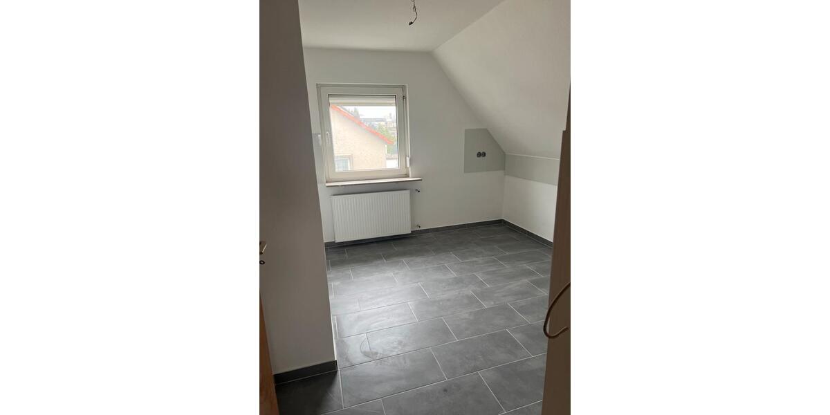 Renovierte 3 Zimmer Wohnung 65qm 3 zimmer