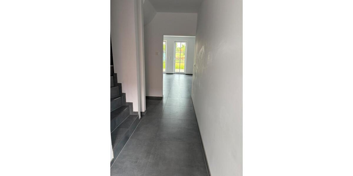 Reihenhaus Burgdorf - 5 Zimmer, 180 m&sup2;, 1.650&euro; | Angebot:25422910