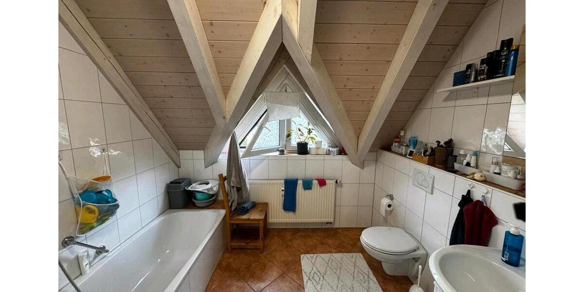 Dachgeschoßwohnung Velburg - 4 Zimmer, 105 m&sup2;, 840&euro; | Angebot:26050543