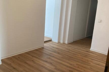 Wohnung Siegen - 3 Zimmer, 60 m&sup2;, 600&euro; | Angebot:26591584
