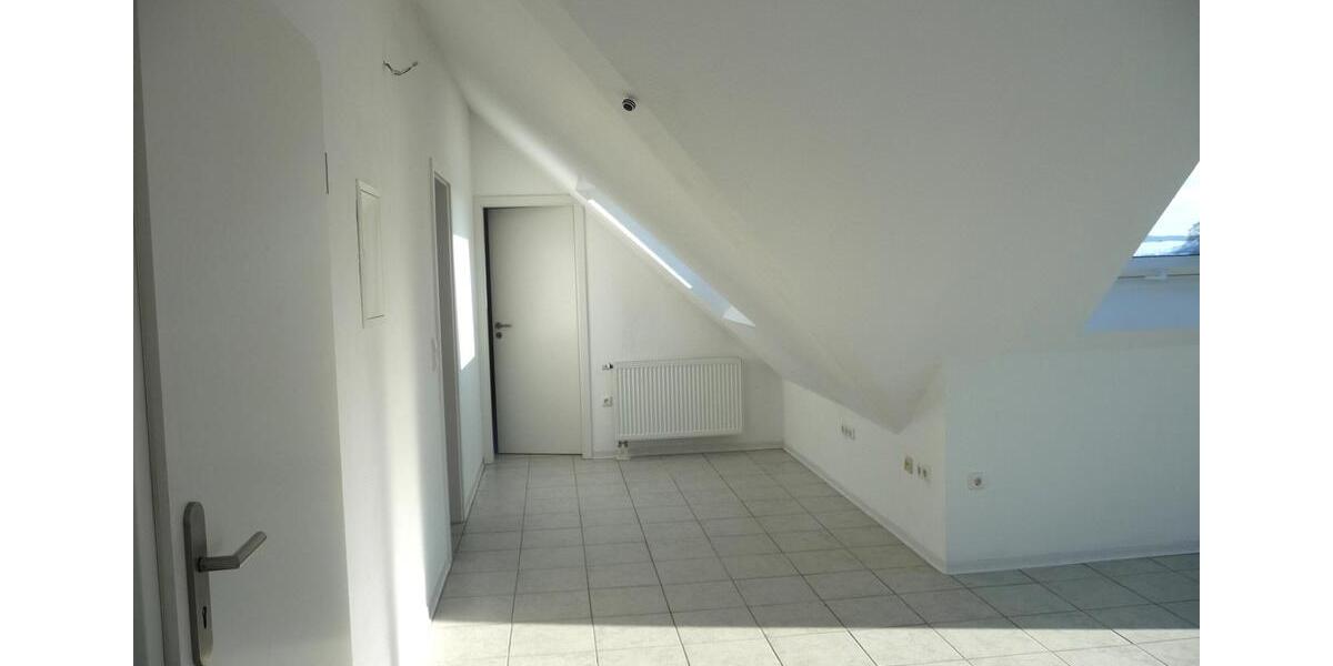 Attraktive Loggia Wohnung, Tel.: 0171 8310089 2.5 zimmer